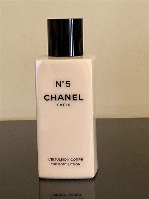 chanel fresh 5 l'eau.